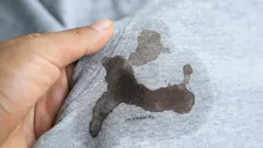 Hoe je elke vlek binnen 5 minuten verwijdert: een ouderwetse methode die moderne middelen overtreft