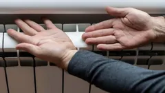 Is de bovenkant van de radiator altijd warm, maar de onderkant koud? Doe dit en het probleem is opgelost