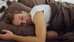 Deze slaapfase bepaalt of je spieren groeien – of je trainingen voor niets zijn geweest: zo mis je hem niet