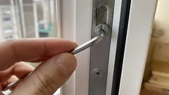 Neem afscheid van tocht en warmteverlies: kunststof ramen hebben een 'winterstand' – zo activeer je die