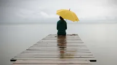 Eenzaamheid is geen zwakte: psychologen leggen uit hoe het je persoonlijkheid beïnvloedt